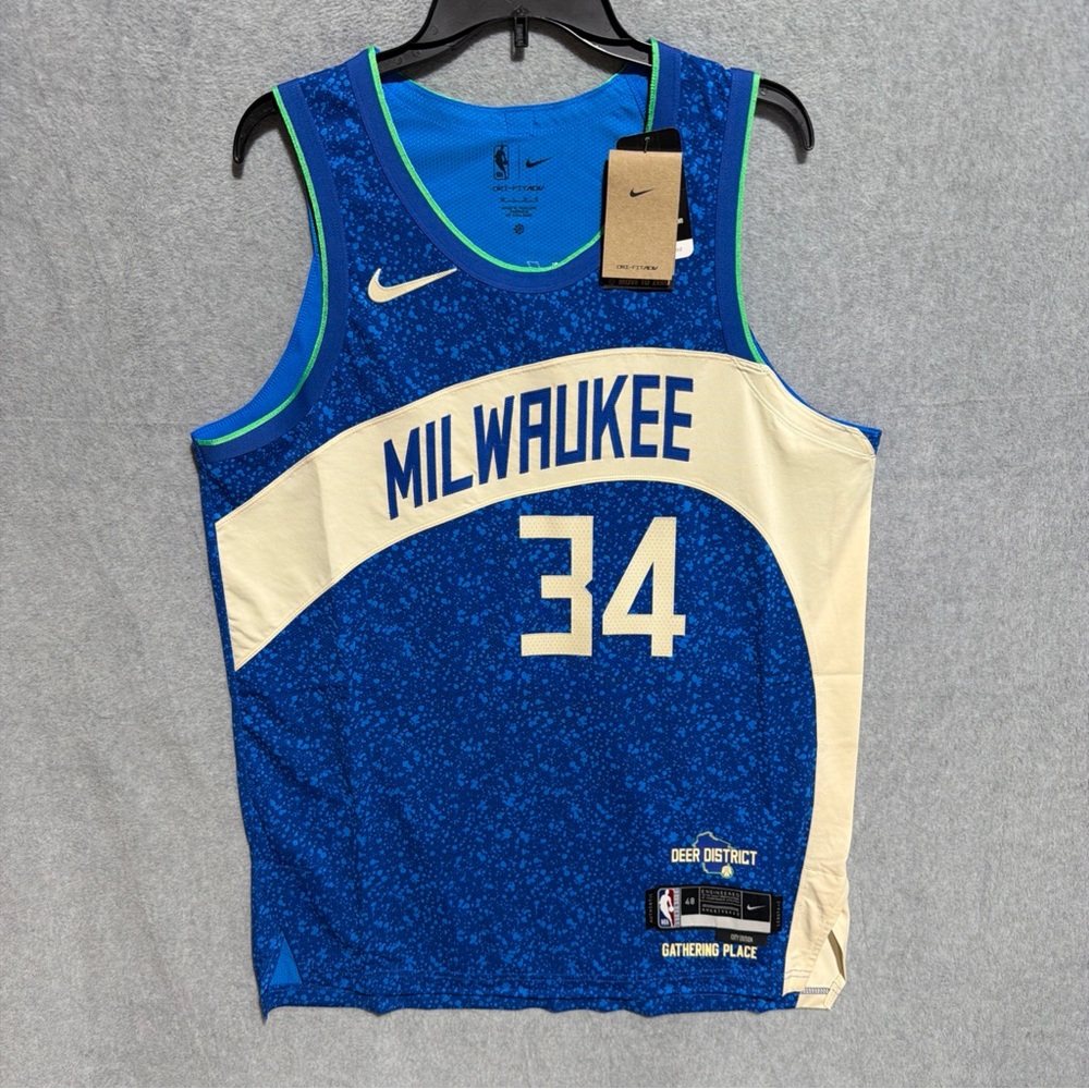 Milwaukee Bucks Giannis Antetokounmpo No. 34 Nike City Edition Jersey Size Large